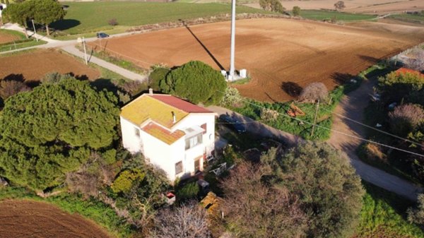 casa indipendente in vendita a Tarquinia