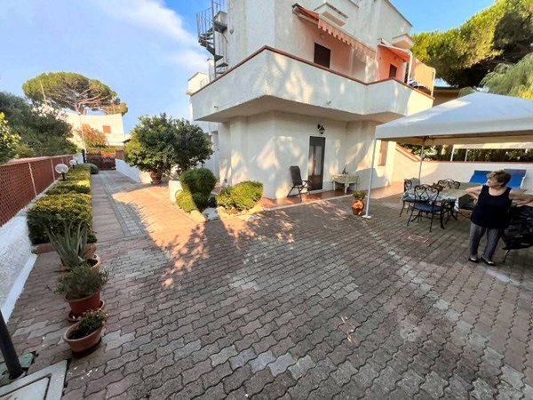 casa indipendente in vendita a Tarquinia
