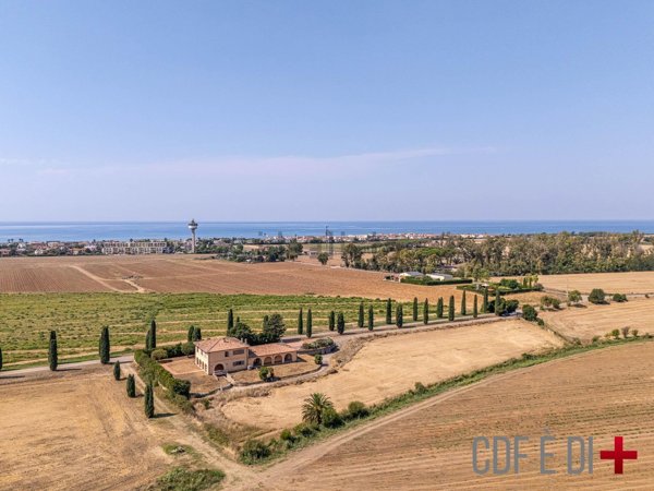 casa indipendente in vendita a Tarquinia in zona Marina Velca