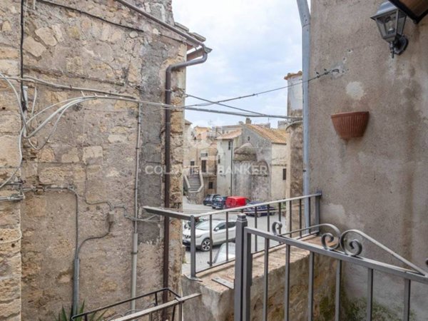 casa indipendente in vendita a Tarquinia