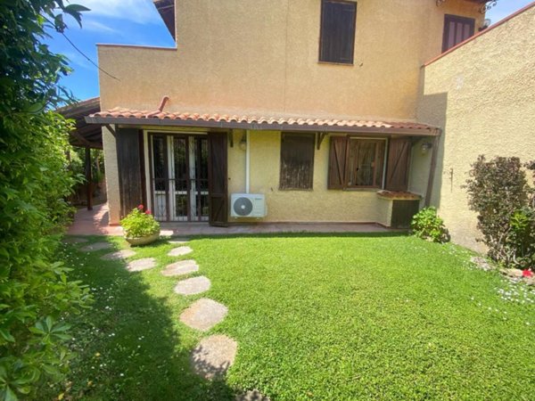appartamento in vendita a Tarquinia in zona Marina Velca