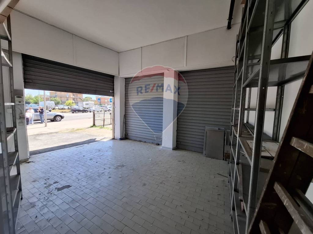 negozio in vendita a Tarquinia