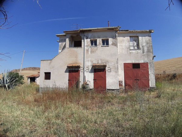 casa indipendente in vendita a Tarquinia