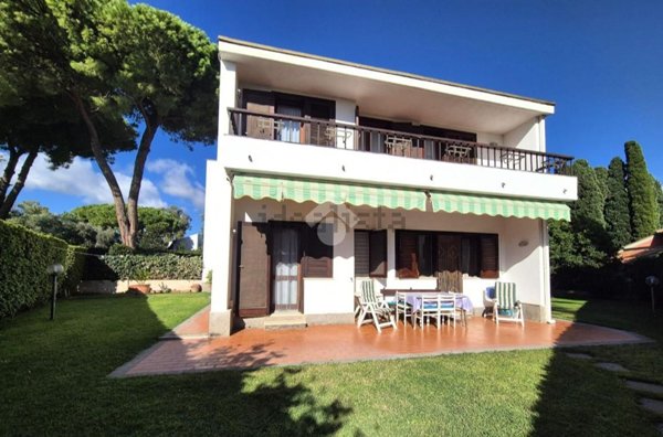 casa indipendente in vendita a Tarquinia in zona Marina Velca