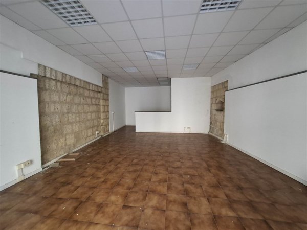 locale commerciale in vendita a Tarquinia