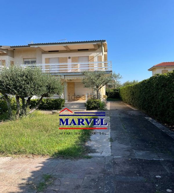 casa indipendente in vendita a Tarquinia in zona Marina Velca