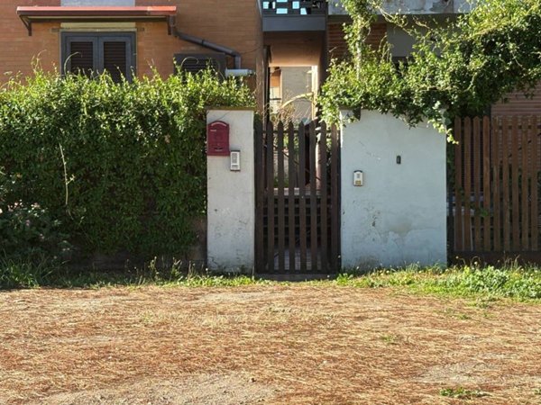 casa indipendente in vendita a Tarquinia