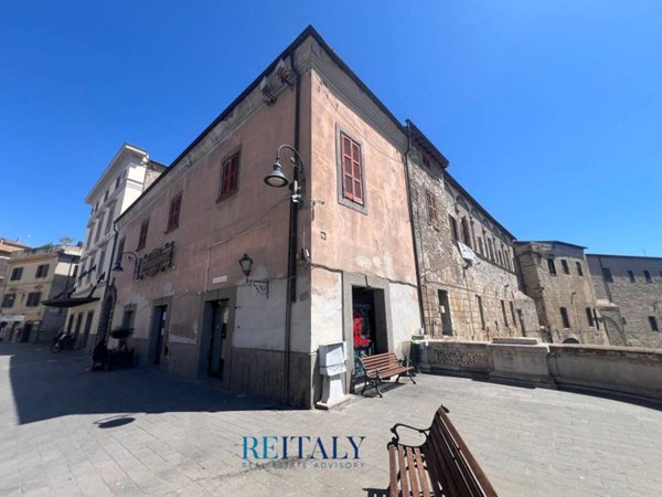 negozio in vendita a Tarquinia