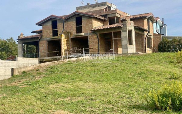 casa indipendente in vendita a Tarquinia