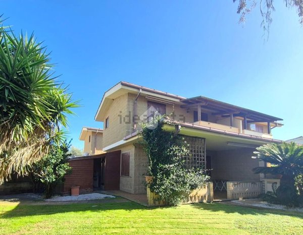 casa indipendente in vendita a Tarquinia in zona Marina Velca