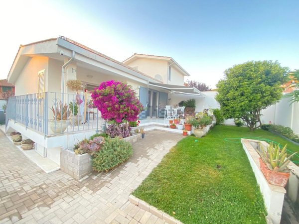 quadrivano in vendita a Tarquinia in zona Marina Velca