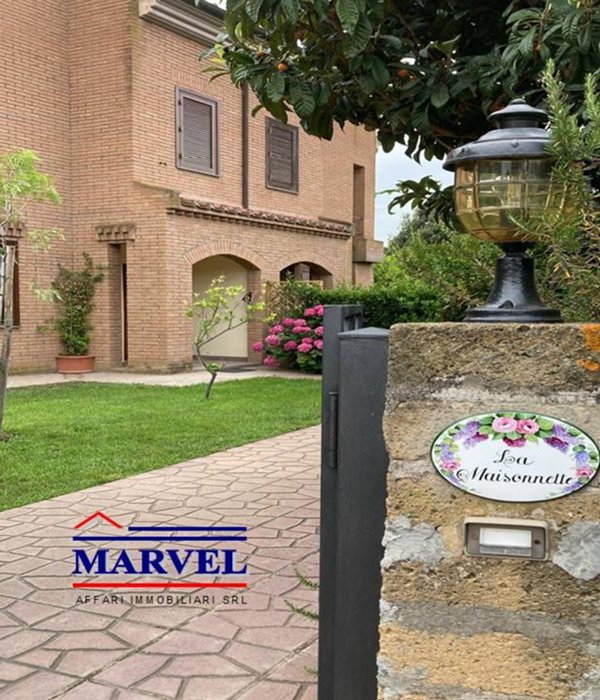 casa indipendente in vendita a Tarquinia in zona Marina Velca