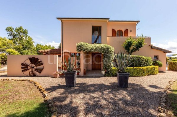 casa indipendente in vendita a Tarquinia