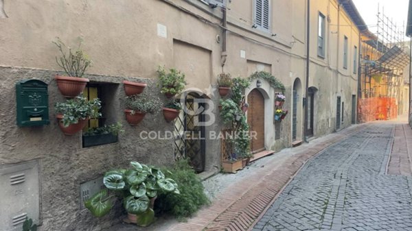 locale commerciale in vendita a Tarquinia