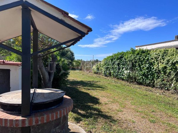 casa indipendente in vendita a Tarquinia