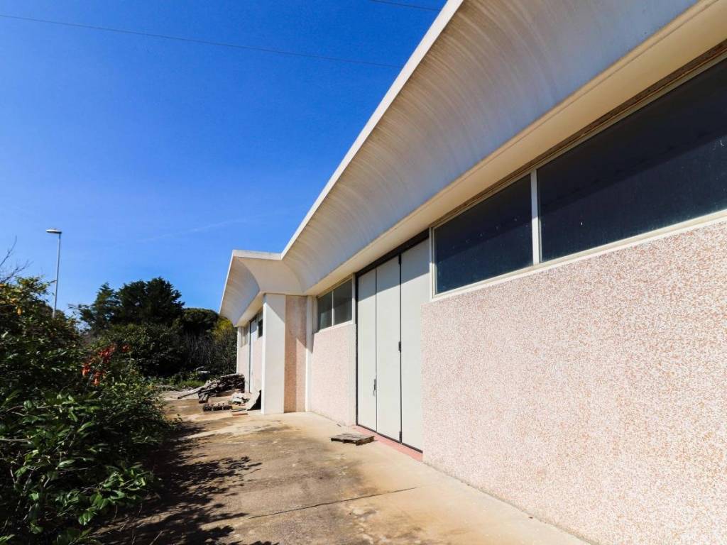 locale commerciale in vendita a Tarquinia