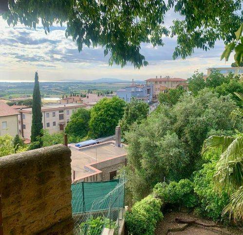 casa indipendente in vendita a Tarquinia