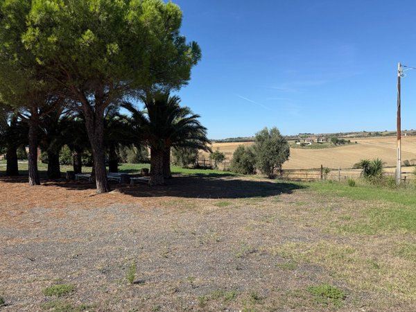 casa indipendente in vendita a Tarquinia