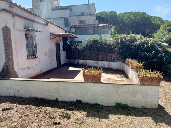 casa indipendente in vendita a Tarquinia