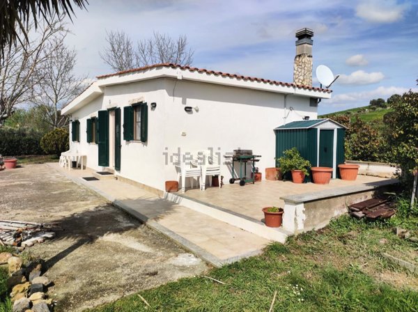 casa indipendente in vendita a Tarquinia