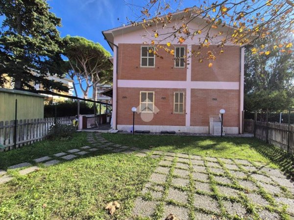 casa indipendente in vendita a Tarquinia