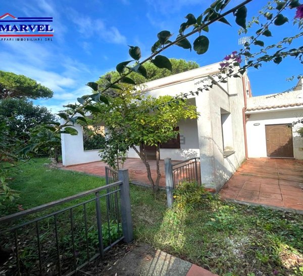 casa indipendente in vendita a Tarquinia in zona Marina Velca