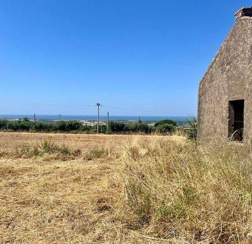 locale di sgombero in vendita a Tarquinia