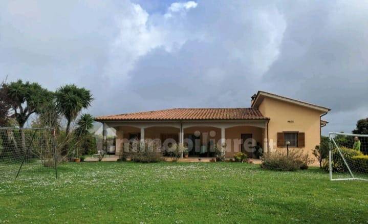 casa indipendente in vendita a Tarquinia