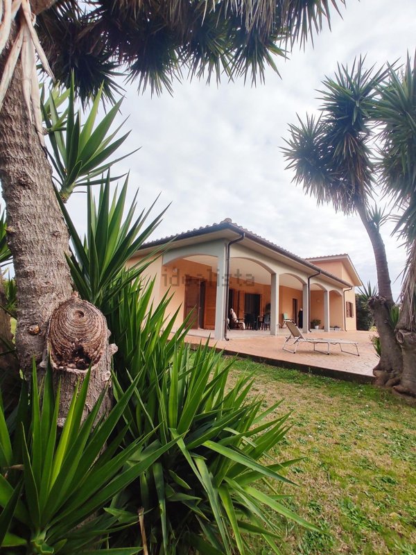 casa indipendente in vendita a Tarquinia