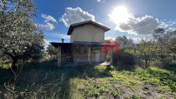 casa indipendente in vendita a Tarquinia