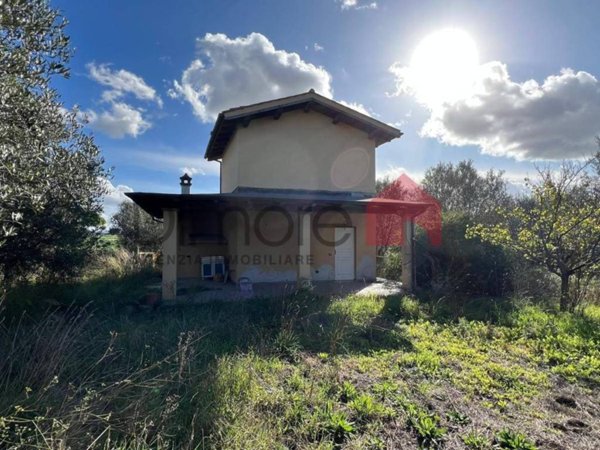 casa indipendente in vendita a Tarquinia
