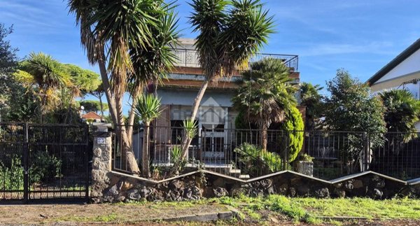 casa indipendente in vendita a Tarquinia