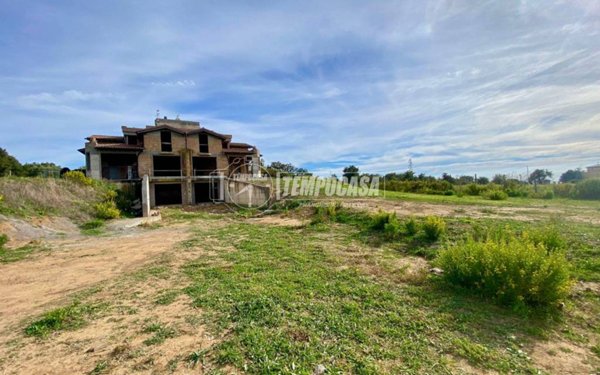 casa indipendente in vendita a Tarquinia