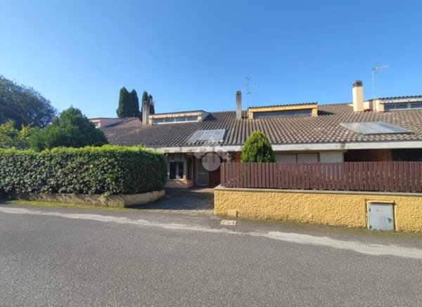 casa indipendente in vendita a Tarquinia in zona Marina Velca