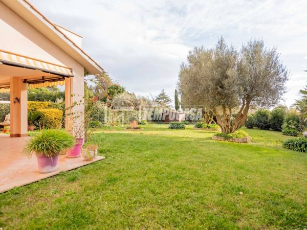 casa indipendente in vendita a Tarquinia