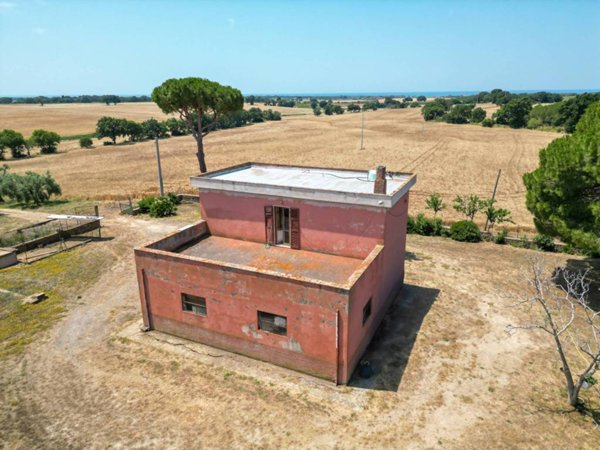 casale in vendita a Tarquinia