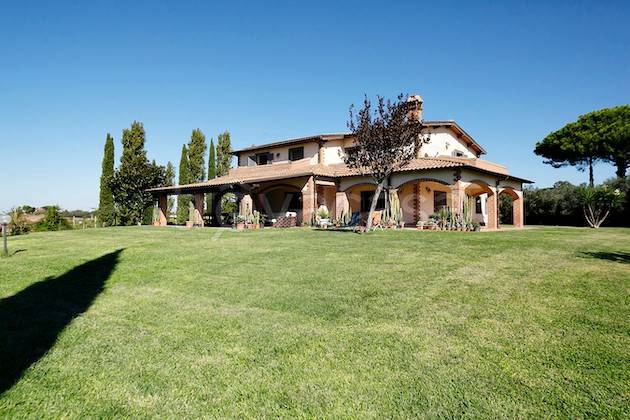 casa indipendente in vendita a Tarquinia