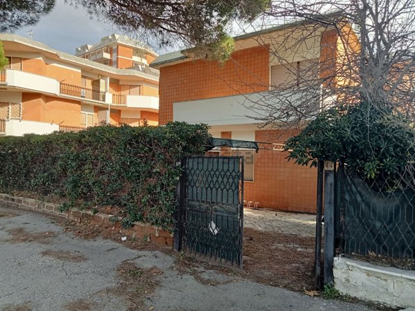 quadrivano in vendita a Tarquinia