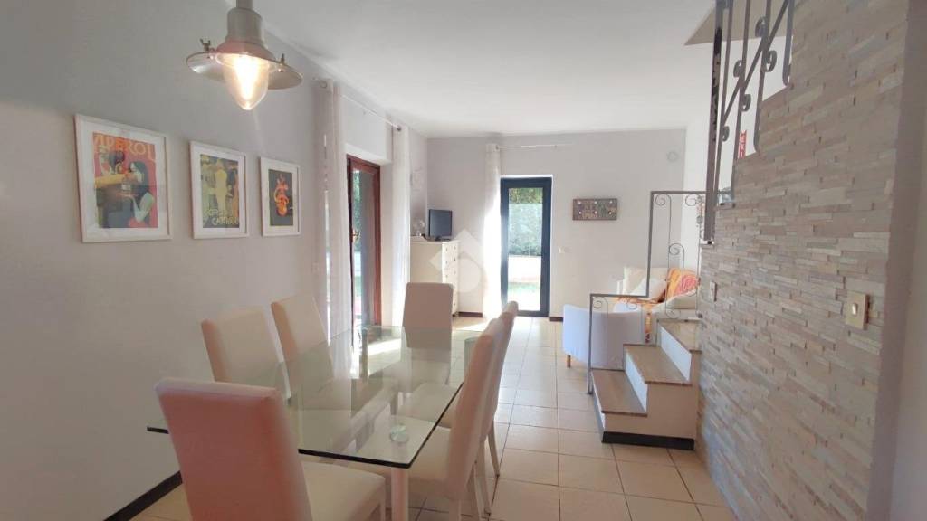 casa indipendente in vendita a Tarquinia in zona Marina Velca