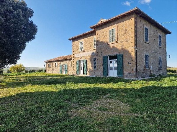 casa indipendente in vendita a Tarquinia