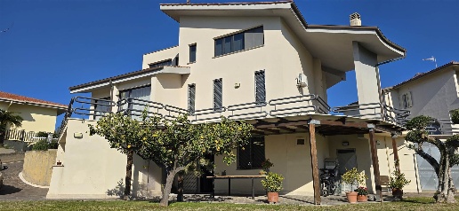 casa indipendente in vendita a Tarquinia