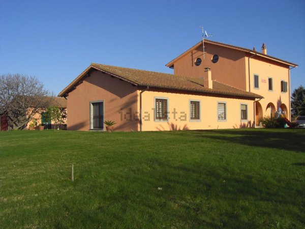 casa indipendente in vendita a Tarquinia