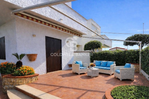 casa indipendente in vendita a Tarquinia in zona Marina Velca