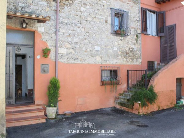 casa indipendente in vendita a Tarquinia