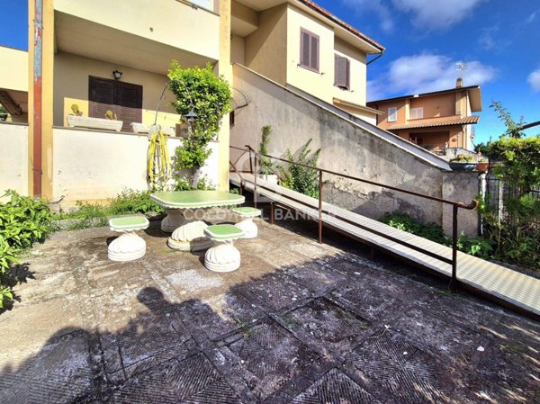 casa indipendente in vendita a Tarquinia
