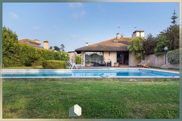 casa indipendente in vendita a Tarquinia in zona Marina Velca