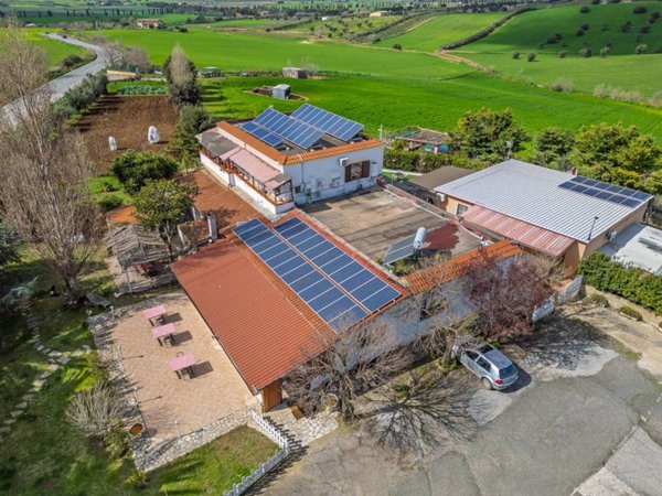 negozio in vendita a Tarquinia