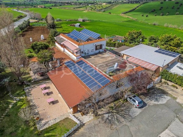 negozio in vendita a Tarquinia