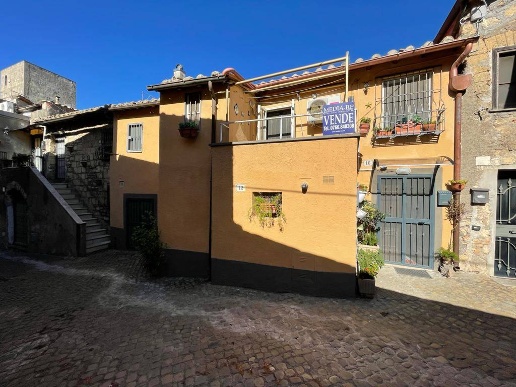 casa indipendente in vendita a Tarquinia