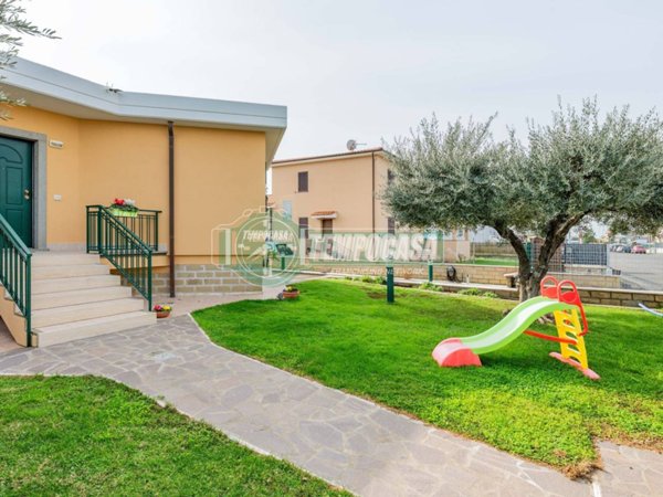 casa indipendente in vendita a Tarquinia